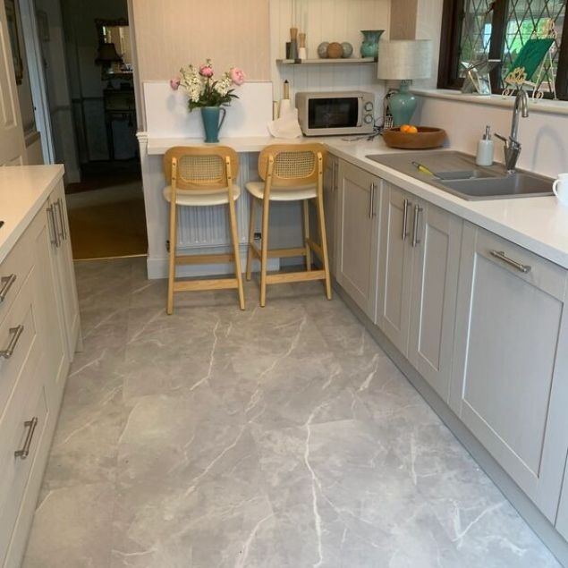 Montilla Rectangle Tiles - Dardan